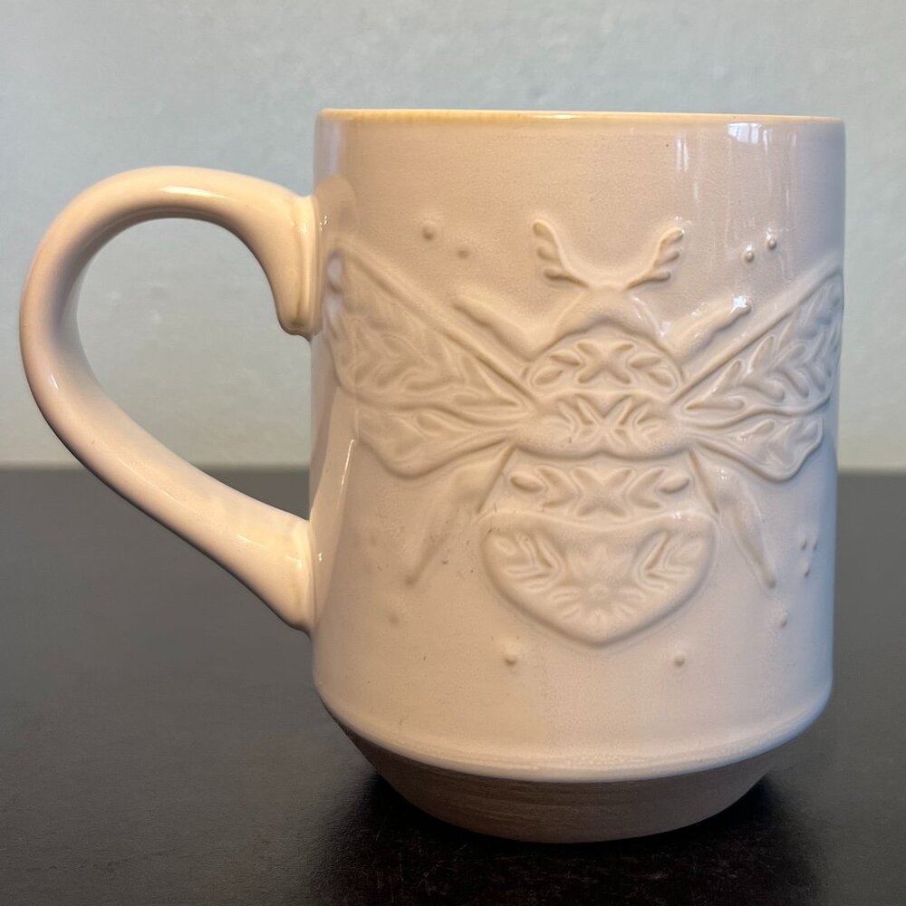 FRINGE STUDIO Embossed HONEY BUMBLEBEE Stoneware Mug Juliana Tipton Collection - Picture 5 of 11